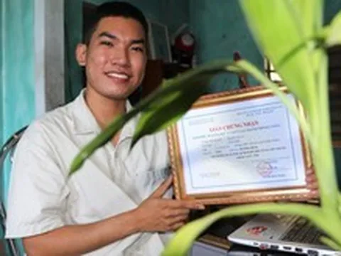 Từ những đống ve chai bước đến Đại học Fulbright Việt Nam