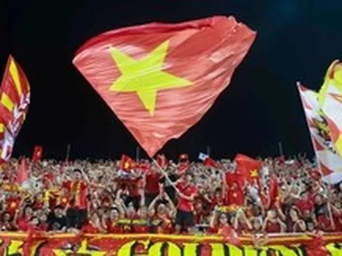 Cổ động viên Việt Nam khen tuyển Thái Lan, khuyên đội nhà rút kinh nghiệm