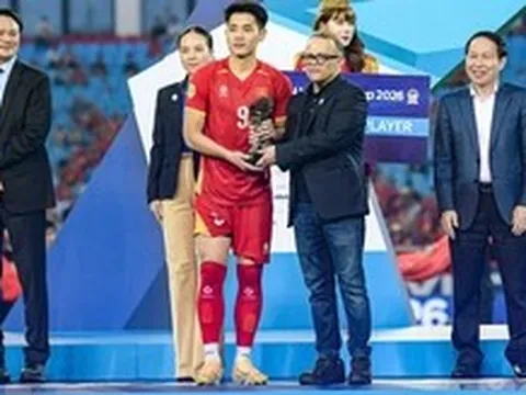 Choáng ngợp với kỷ lục danh hiệu cá nhân của Đình Bắc trong 2 năm