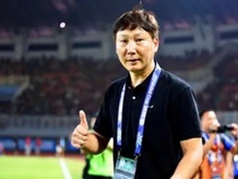 Vô địch ASEAN Cup 2026, HLV Kim Sang Sik hơn và kém HLV Park Hang Seo ở điểm nào?