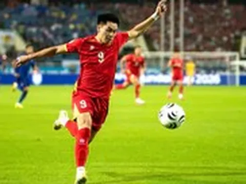 Quốc tế công nhận Đình Bắc xứng đáng Cầu thủ xuất sắc nhất ASEAN Cup
