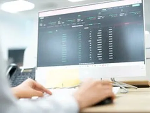 Tự doanh bán ròng mạnh nhất 3 tuần khi VN-Index tăng phiên thứ 6 liên tiếp