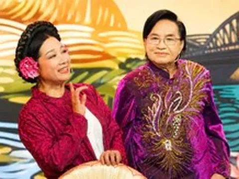 Thanh Tuấn là chàng trai xứ Huế, Thanh Thanh Hiền hóa cô gái Kinh Bắc ở Gala Chuông vàng vọng cổ