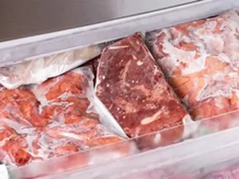 Rã đông thịt sai cách, coi chừng nhiễm khuẩn tiêu hóa