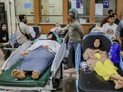 Hơn 500 học sinh Indonesia nhập viện, lại nghi ngộ độc từ 'bữa ăn miễn phí'