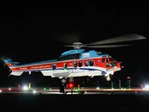 Trực thăng bay đêm đưa ngư dân vỡ xương sọ từ Trường Sa về đất liền