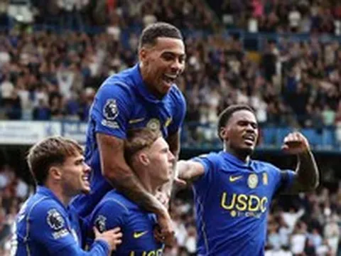 Chelsea luyện 'chiêu lạ' của bóng bầu dục trước trận gặp Arsenal