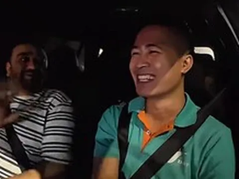Du khách Ấn Độ lên taxi nói 'I have money', cả tài xế lẫn khách đều bật cười