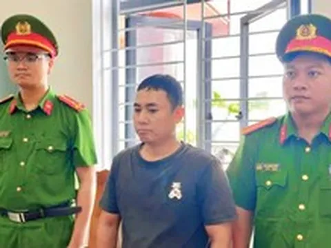 Bắt người dùng dao rọc giấy đâm 'tình địch' bị thương tích