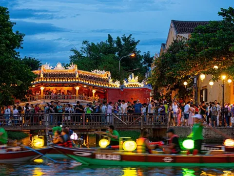 Cảnh gây sửng sốt ở Hội An