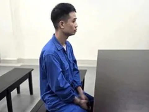 Vào nhóm ‘chém gió xả xì tress’ người phụ nữ bị nhân viên ngân hàng dỏm lừa 3,2 tỉ, nhận 6 sổ tiết kiệm giả