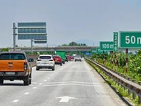 Được dừng xe trên cao tốc nếu tài xế quá bí bách, cần phải đi vệ sinh gấp
