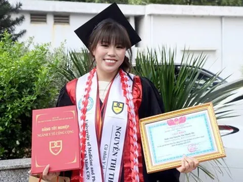 Không có mẹ cha, nhặt ve chai từng đêm ở chợ Mỹ Tho, nữ sinh được Tuổi Trẻ giúp đi học tốt nghiệp ĐH Y Dược TP.HCM