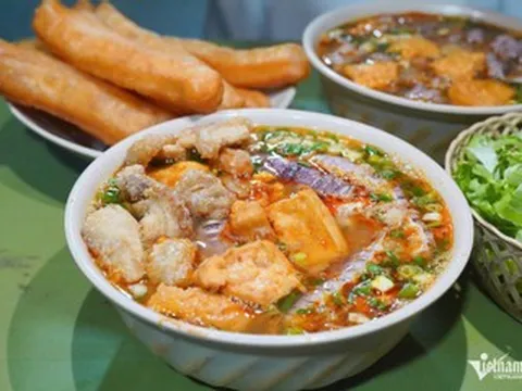 8 quán bún, phở mở ban đêm ngon, đông khách ở phường Hoàn Kiếm