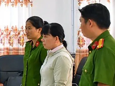 Bắt nhân viên y tế tham ô gần nửa tỉ đồng