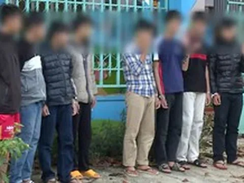 Nhóm thanh thiếu niên rủ nhau đột nhập ô tô trộm tài sản