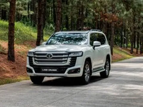 Toyota Land Cruiser thêm bản hybrid ở Việt Nam, giá từ 4,71 tỉ đồng