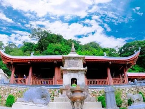 Giữa cơn bão công nghệ số, đi tìm nốt nhạc bình yên nơi cõi Phật