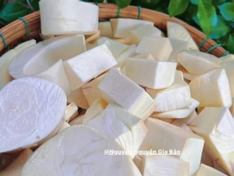 Món gì được ví 'đặc sản xa xỉ' miền Tây, đốn cả cây cao hàng mét để thu vài kg?