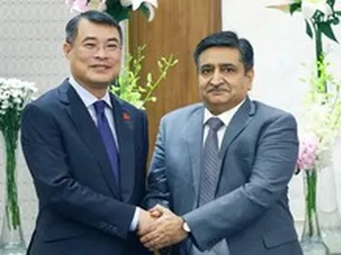Doanh nghiệp Ấn Độ muốn tham gia phát triển hạ tầng hàng không, năng lượng sạch ở Việt Nam