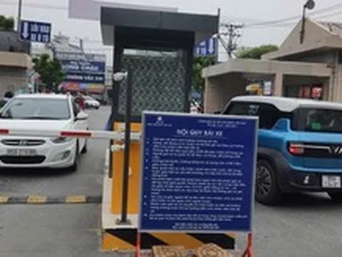 Dân phản ánh bệnh viện đặt chốt giữ xe gây ùn ứ xe cấp cứu