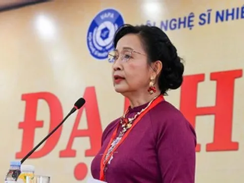 Nghệ sĩ Thu Đông tái đắc cử Chủ tịch Hội Nghệ sĩ nhiếp ảnh Việt Nam