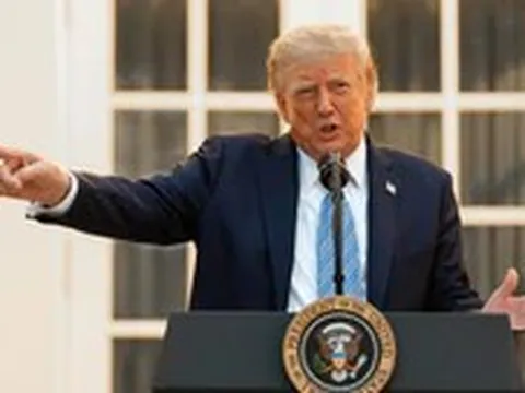 Ông Trump cấm Đài CNN vào Nhà Trắng đưa tin