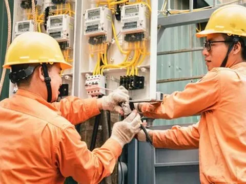Chính phủ đề xuất áp giá điện giờ cao điểm, thấp điểm với khách hàng sinh hoạt