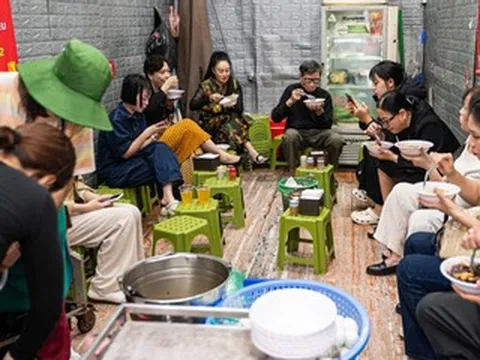 5 quán ăn vặt lâu năm, thường xuyên đông khách ở phường Hoàn Kiếm, Hà Nội