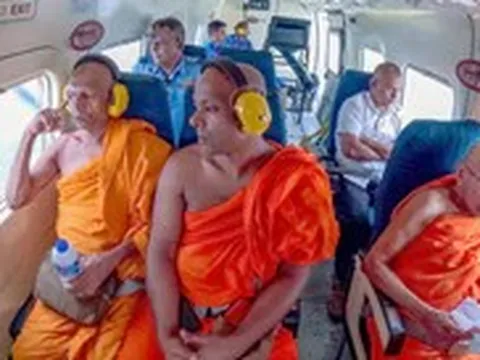Sri Lanka thỉnh 3 nhà sư 'bay lên trời' cầu mưa cứu đất nước, chuyện lạ lập tức xảy ra