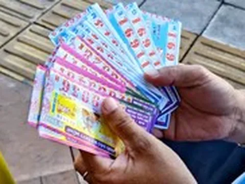 Công ty xổ số nên chăm lo cho người bán vé số dạo thay vì cứ đi 'học kinh nghiệm' nước ngoài