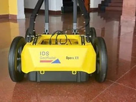 Quân khu 5 tiếp nhận 6 máy ra đa xuyên đất tìm kiếm hài cốt liệt sĩ từ Tập đoàn Vingroup