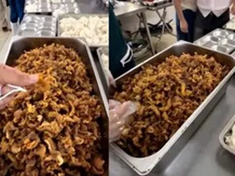 Phụ huynh kiểm tra đột xuất thấy cơm bán trú 'toàn tóp mỡ', nhà trường nói gì?