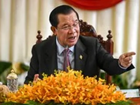 Ông Hun Sen than phiền vì bị nhắn tin xin tiền mua nhà, mua xe