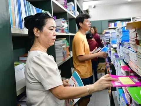 Bộ GD-ĐT: Đã bổ sung đủ 776.259 bản sách giáo khoa còn thiếu, sẽ kiểm điểm từng người liên quan