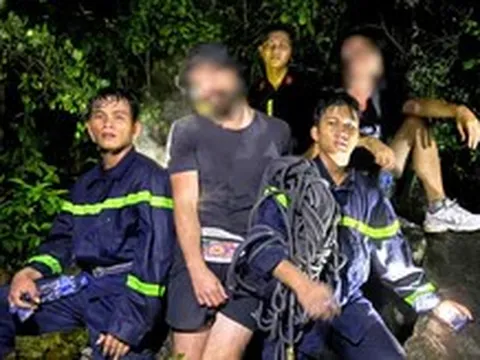 Cảnh báo nguy hiểm khi leo núi Cô Tiên trong mùa mưa