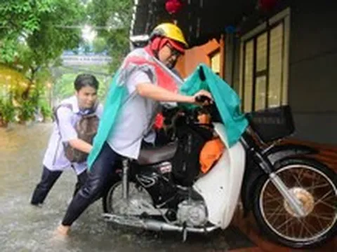 Học sinh phải mang giày ba ta: Có cần 'đồng phục hóa' đôi giày?