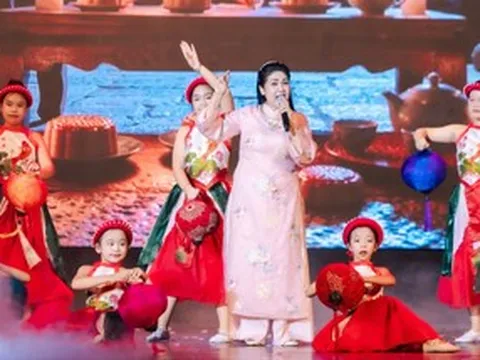 NSND Thanh Ngoan tuổi 60 'quẩy' tưng bừng, Vân Dung đại náo 'Trẩy hội trăng rằm'
