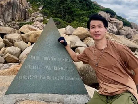 Chàng trai Quảng Ninh 22 tuổi lái xe máy xuyên Việt 6.000km với 14 triệu đồng