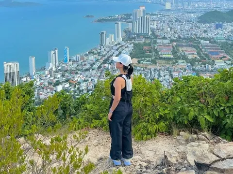 Cảnh báo trekking tại ngọn núi nhiều người đi lạc ở Nha Trang