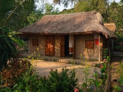 Ngôi làng nào ở Việt Nam yêu cầu chủ homestay có ít nhất 3 đời sống tại làng?