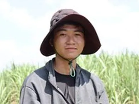 16 tuổi từ núi về TP.HCM làm mướn, học bổ túc đoạt giải hóa, 21 tuổi vay tiền vào đại học