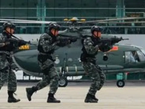 Lực lượng của quân đội, công an phối hợp diễn tập chống khủng bố, bạo loạn