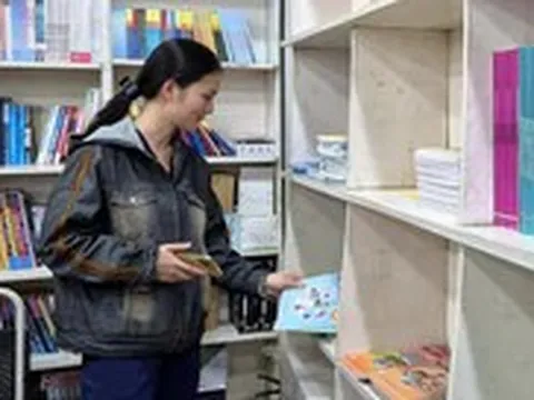 Chỉnh sửa sách giáo khoa: Giáo viên đề xuất bỏ 'Bắt nạt', đưa 'Con chào mào' từ lớp 6 lên lớp 11