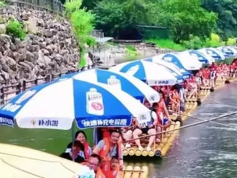 Chi hơn 310 tỷ đồng, người đàn ông biến vùng núi nghèo thành điểm đến nổi tiếng