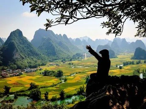 Vợ chồng Hà Nội tới nơi có 'mùa thu đẹp như tranh', chỉ tốn hơn 1 triệu/người