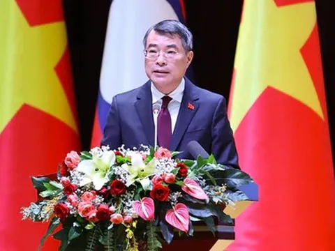 Thủ tướng nêu đề xuất để Việt - Lào 'gắn kết chiến lược' về kinh tế