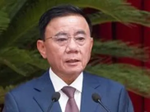 Bộ Chính trị: Đảng viên không lợi dụng vị trí để can thiệp công việc của địa phương nơi cư trú