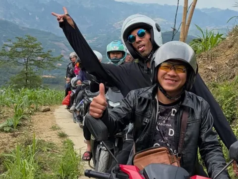 Tôi từ Ấn Độ đến Việt Nam phượt xe máy 2.100 km