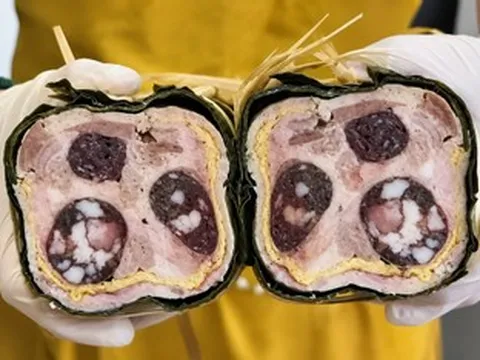 Món giò làm từ nội tạng lợn, thường có trong mâm cỗ địa phương nào ở Việt Nam?